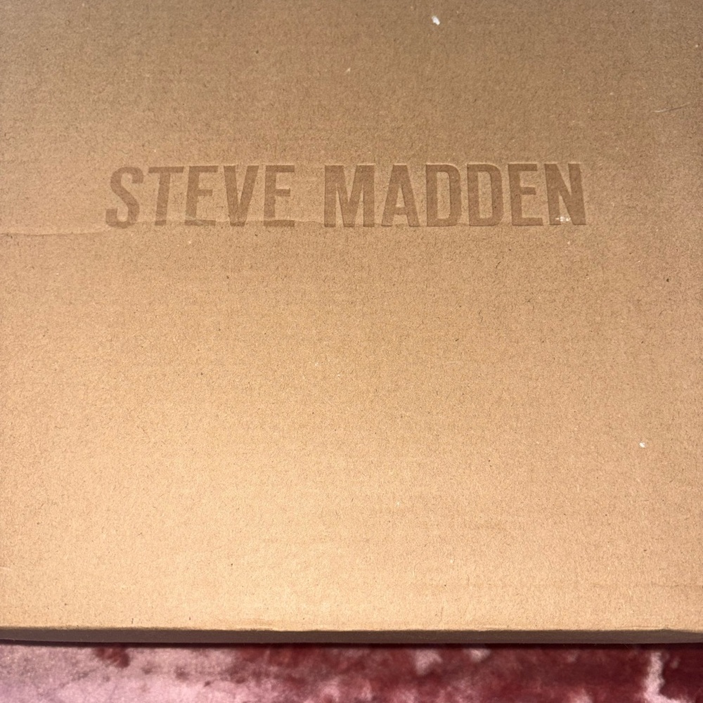 STEVE MADDEN